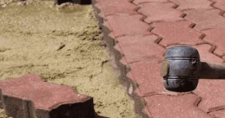 Укладка плитки на песок в Кохме в октябре