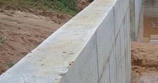 Строительство подпорной стенки из бетона в Кохме в октябре