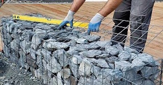 Устройство подпорной стенки из габионов в Кохме в октябре